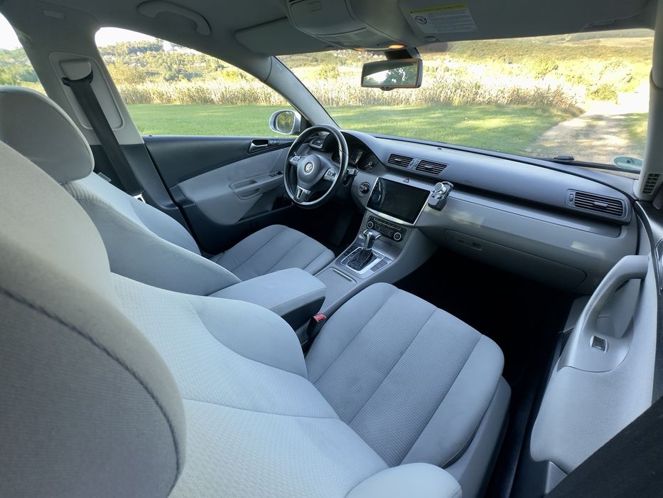 Volkswagen Passat Passat B6 2010 / 2.0 / 140 cp diesel automat