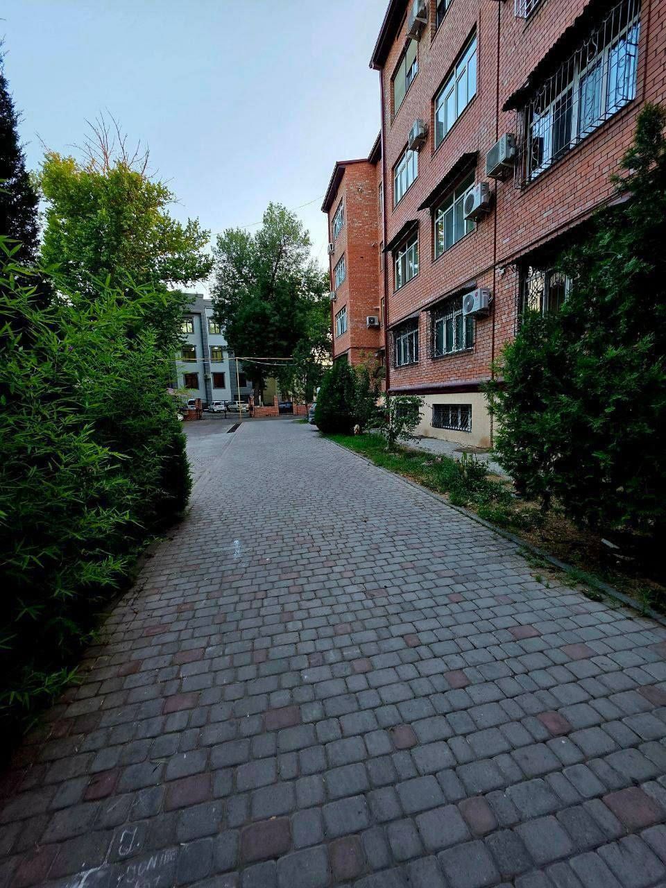 Аренда Чиланзар М. Новза Торговый центр Новостройка 1х-ком 40м⅔