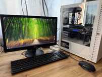 Unitate PC Gaming + monitor, mouse si tastatura