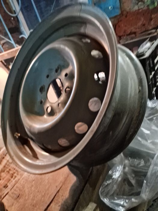 Диски новые на Ваз 10-12 не китай