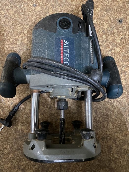 Фрезер FR 2200 продам