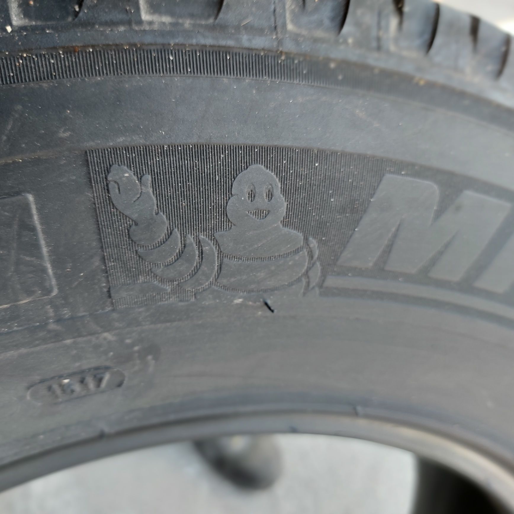 225/75/16С Michelin 2бр.гуми