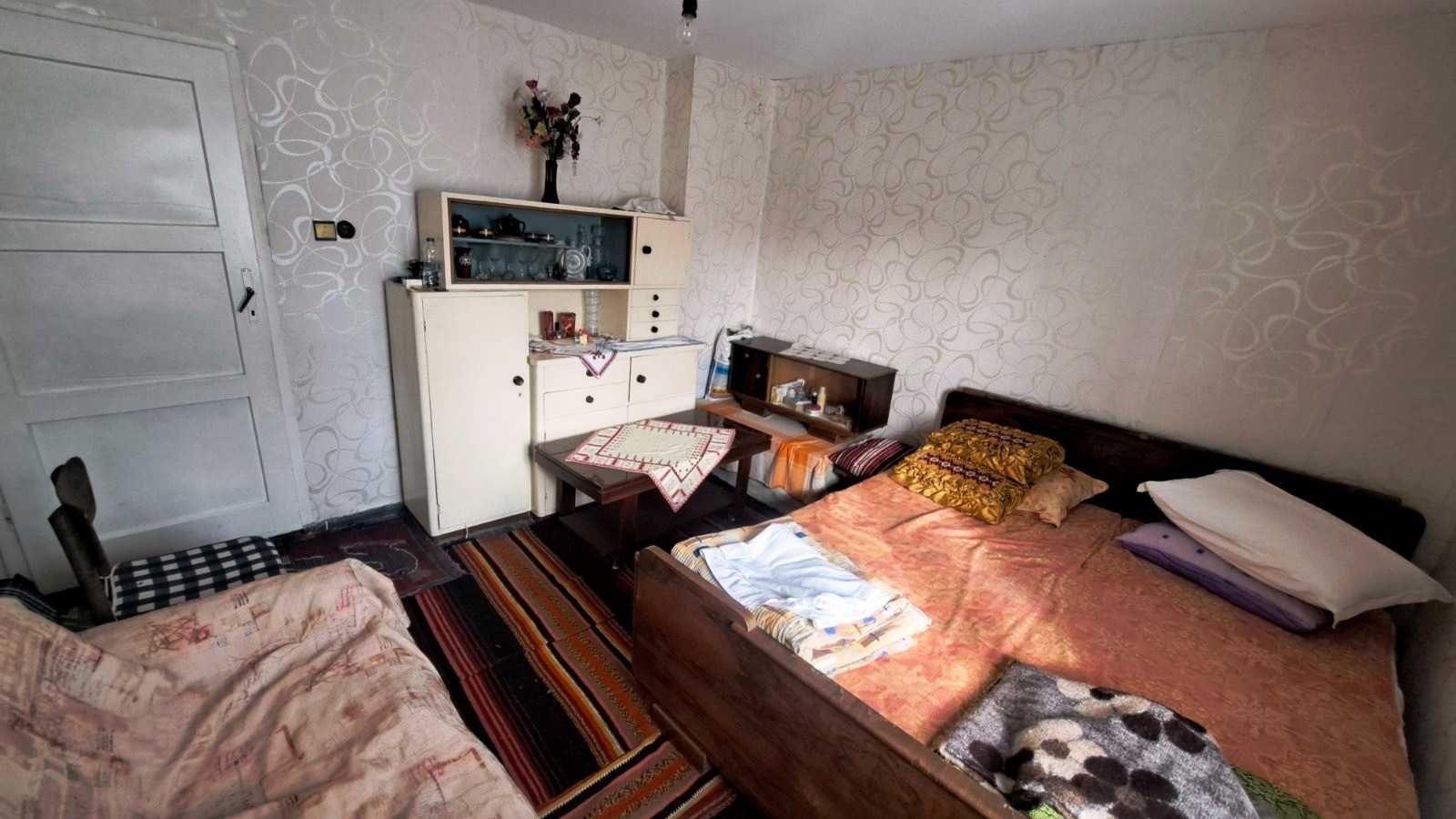Двуетажна къща, гр. Борово