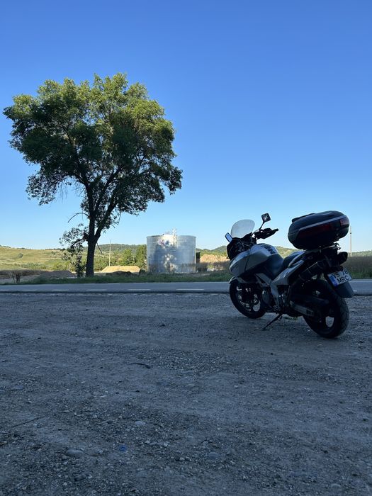 Motocicleta Suzuki V-Strom DL1000