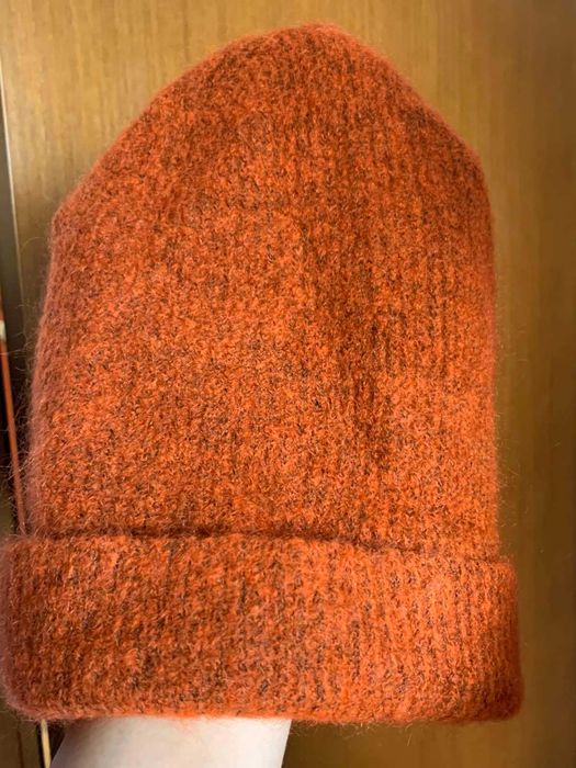 Зимнa шапкa естественa, топлa материя (вълна, кид мохер)