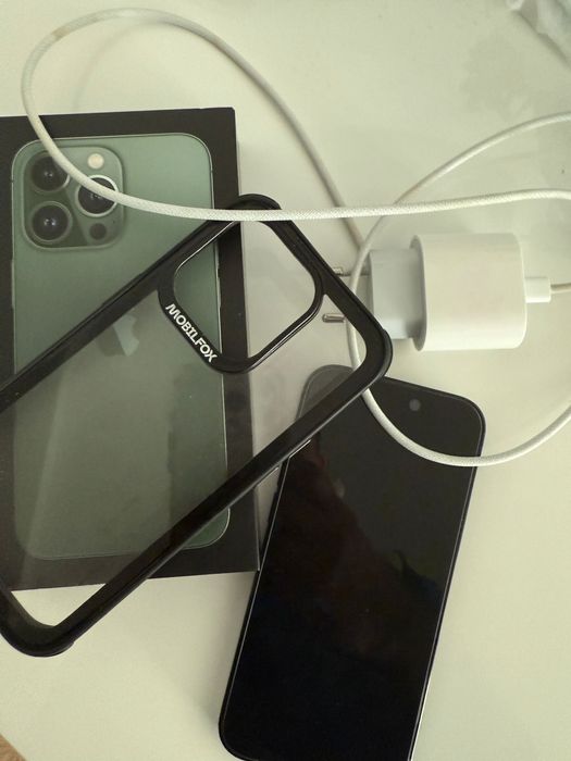 Iphone 14 pro (incarcator complet + husa)
