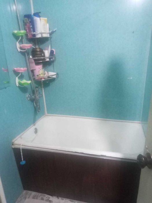 Kvartira sotiladi 2 xonali 46 metor kvadrat