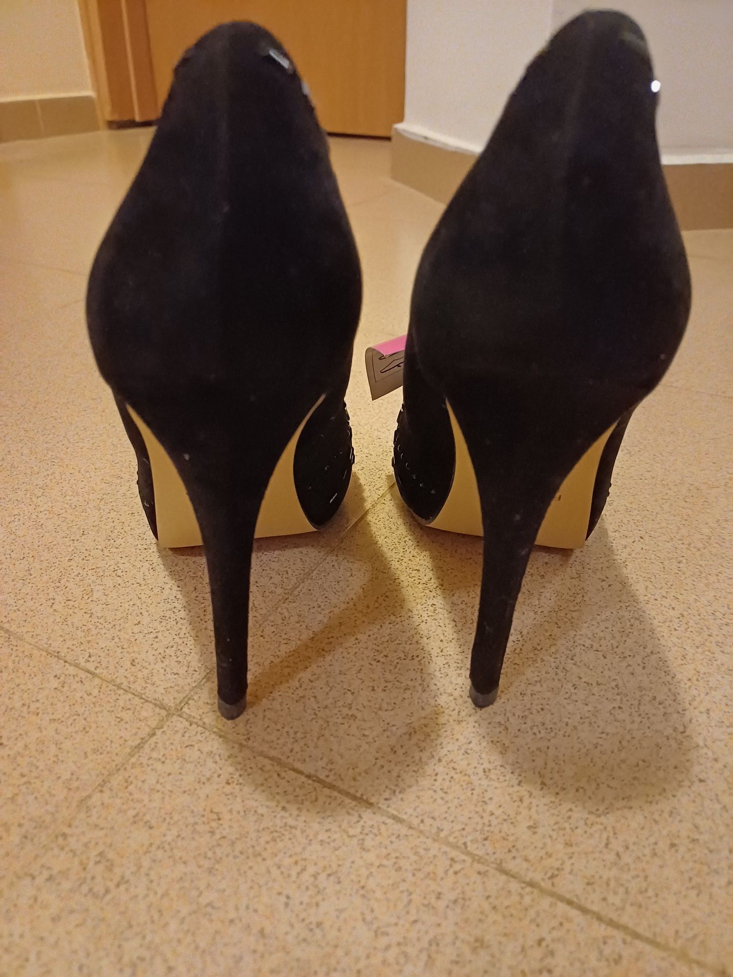 Дамски обувки Furiezza