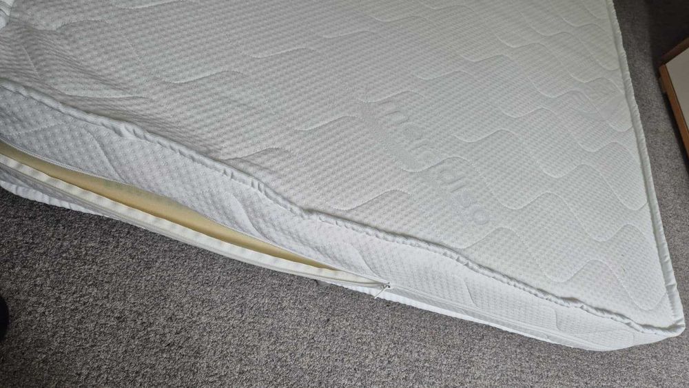 Pat Ikea Malm 90x200 cu saltea si somiera si sertare