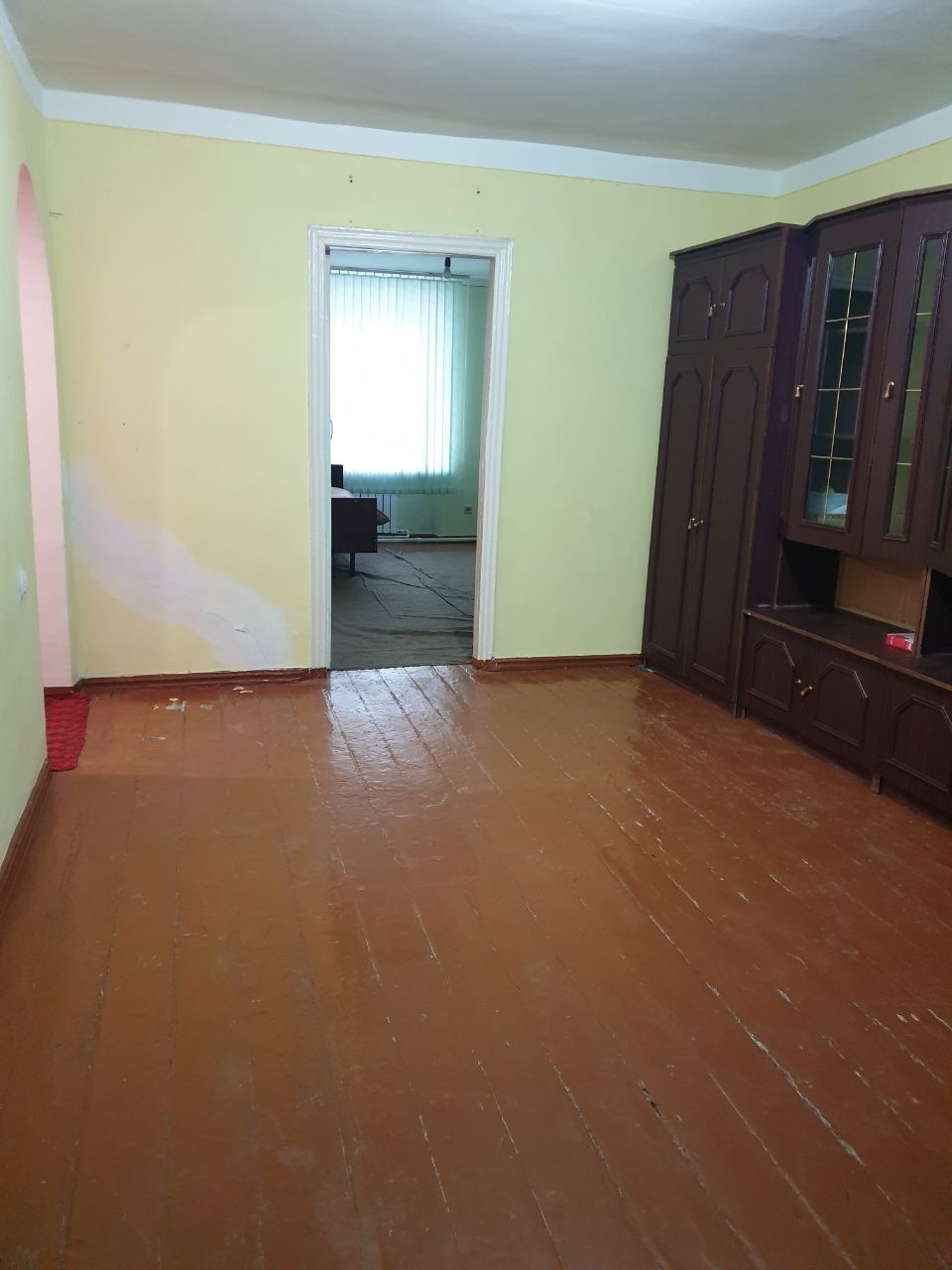 Продается квартира 2 комнатная возле 15 школы рядом Собир кабоблар