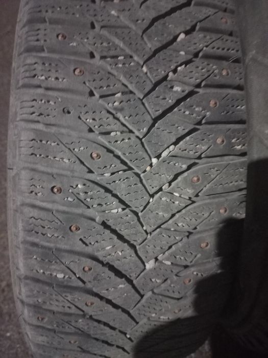 Продам шины в хорошом состаяние