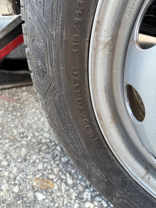 Джанти с гуми за крафтер