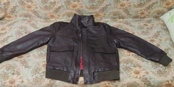 Продам мужскую кожаную куртку.