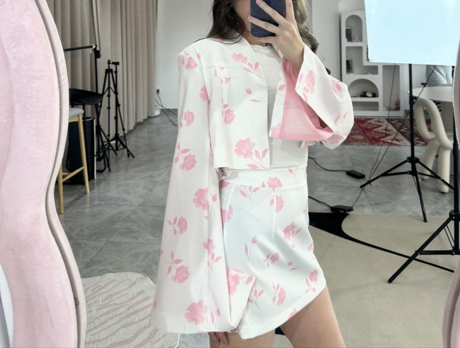 продается одежда новая