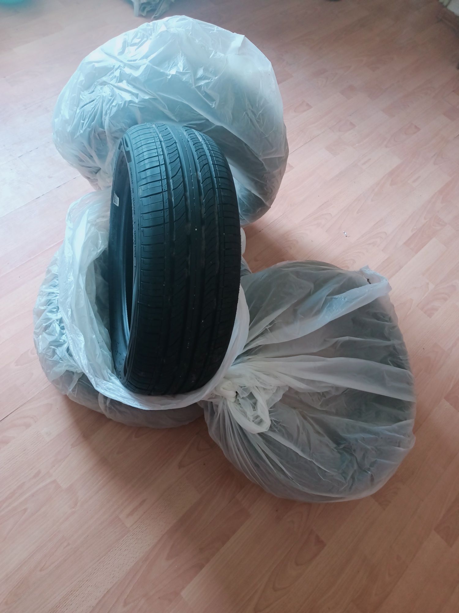Продам летние шины, новые 4 штук