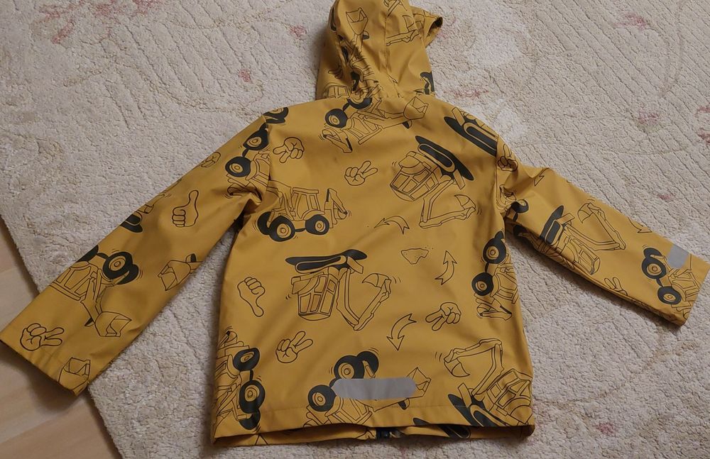 Geaca cauciucata impermeabila Sinsay mărimea 116cm