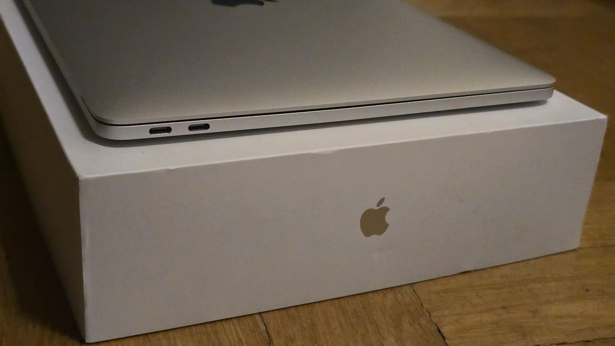 Macbook Pro 13" A1708 2016 i7 2.4ghz 16GB RAM 256GB SSD