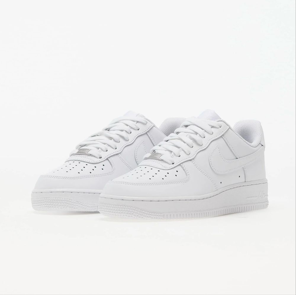 Adidași Nike Air Force 1 Low