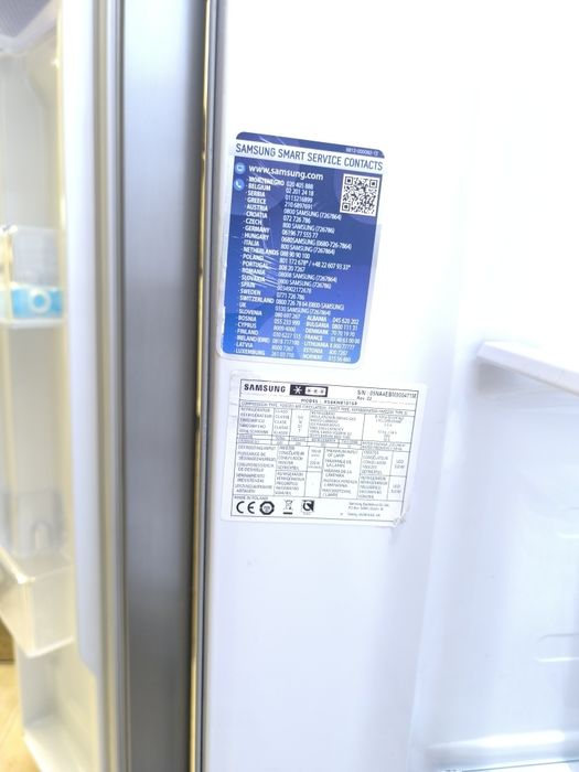 Frigider side-by-side  Defect.