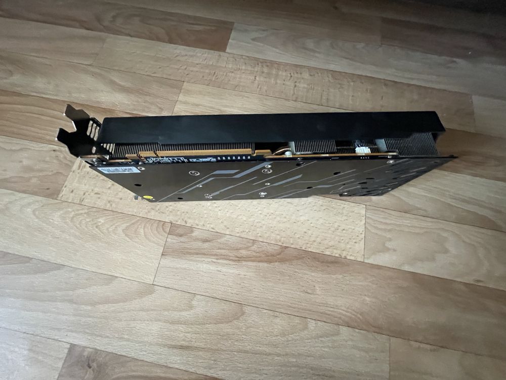 Продам видео карту radeon rx6800