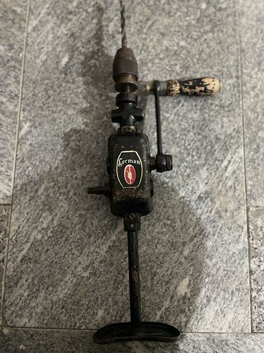 Bormașină manuala din Germania