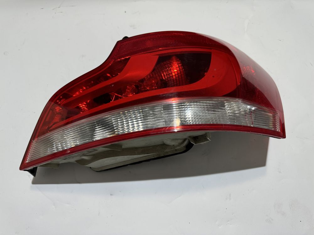 Десен стоп Bmw E82 1 серия LED