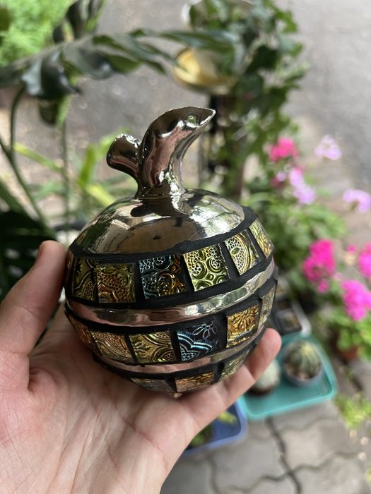 Яблоко декоративное, керамика.