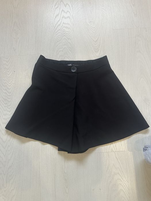 Дълга пола Avin и къса пола Zara