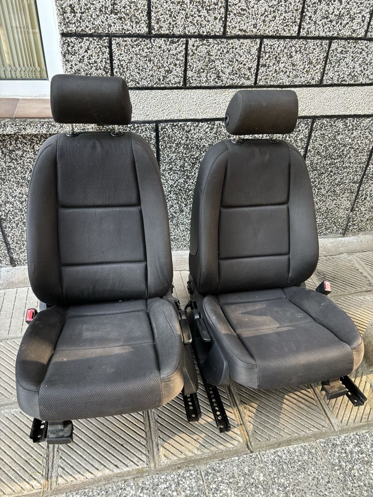 Предни седалки Audi a4