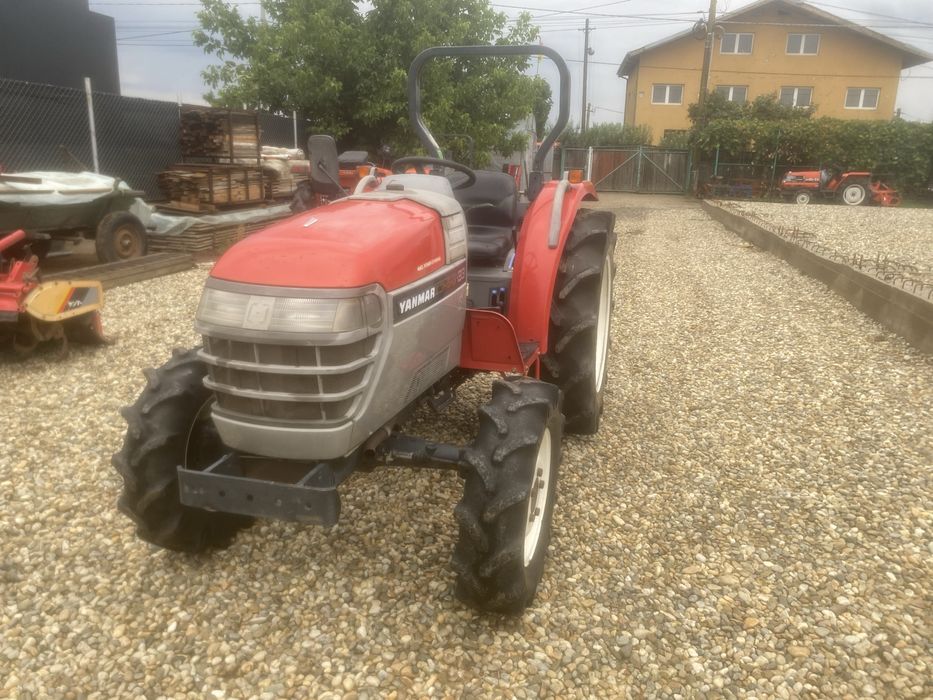 Tractor japonez Yanmar