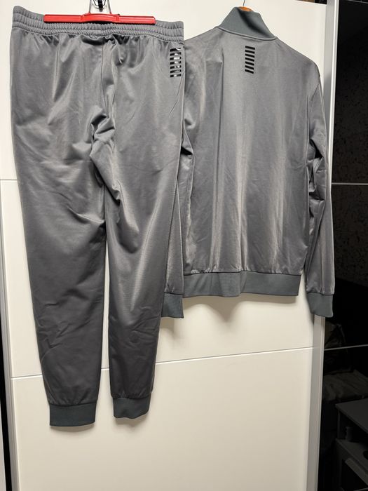 Vand trening Emporio Armani original, masura L