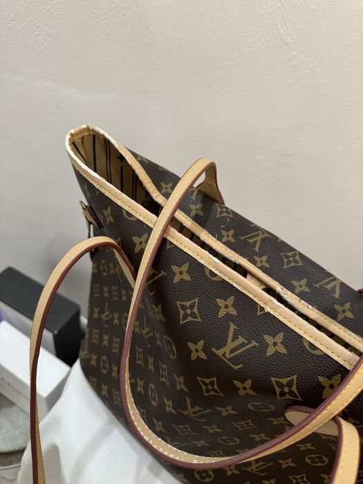 Дамска чанта марка LV