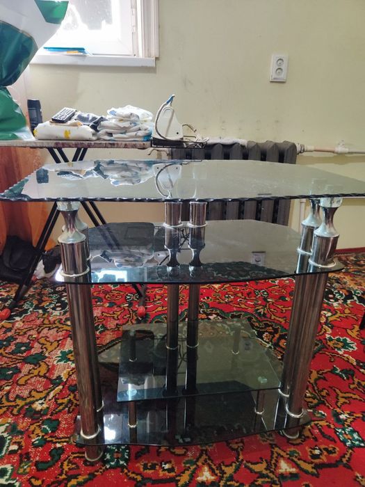 Televizor tuneri podstavkasi bilan sotiladi