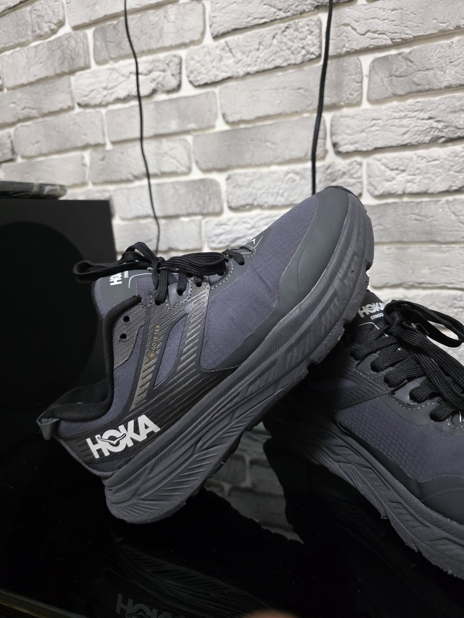 Оригинальные кроссы HOKA