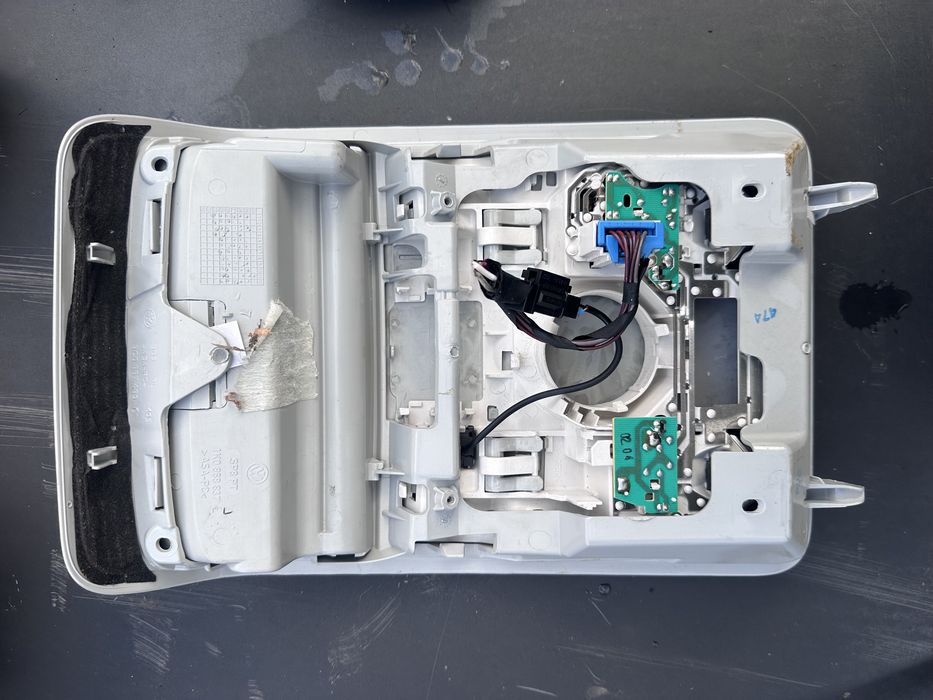 Плафон Преден/Заден VW Passat B6