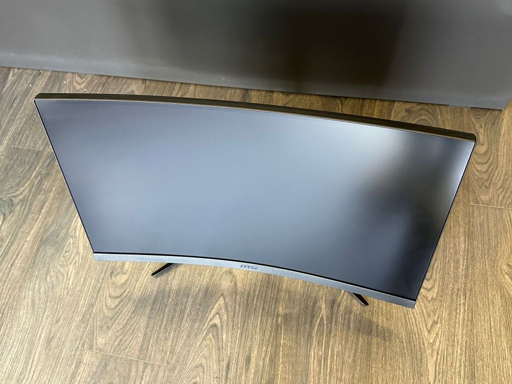Amanet F28: Monitor Gaming curbat MSI Optix G27C5 (P)