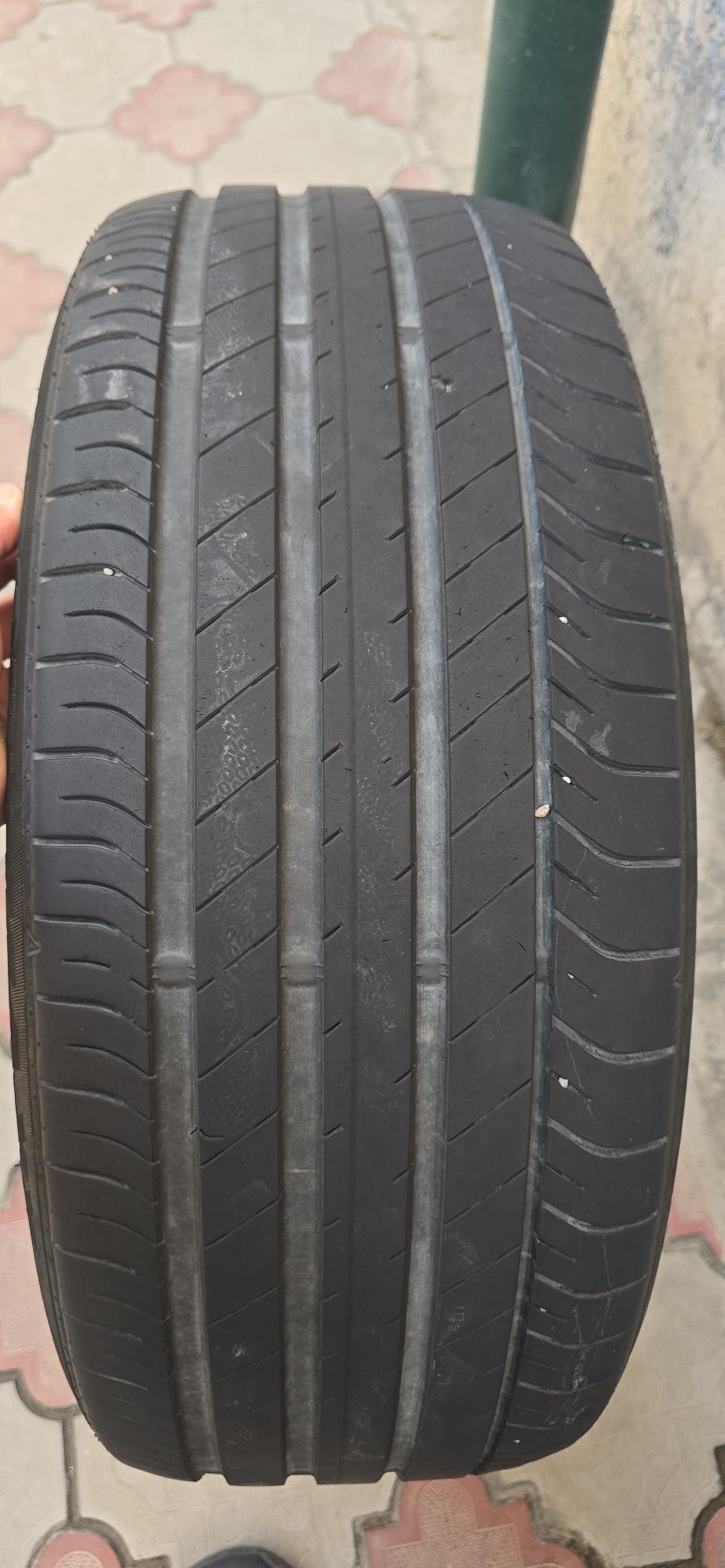 245/45/20  b/u  yaxshi