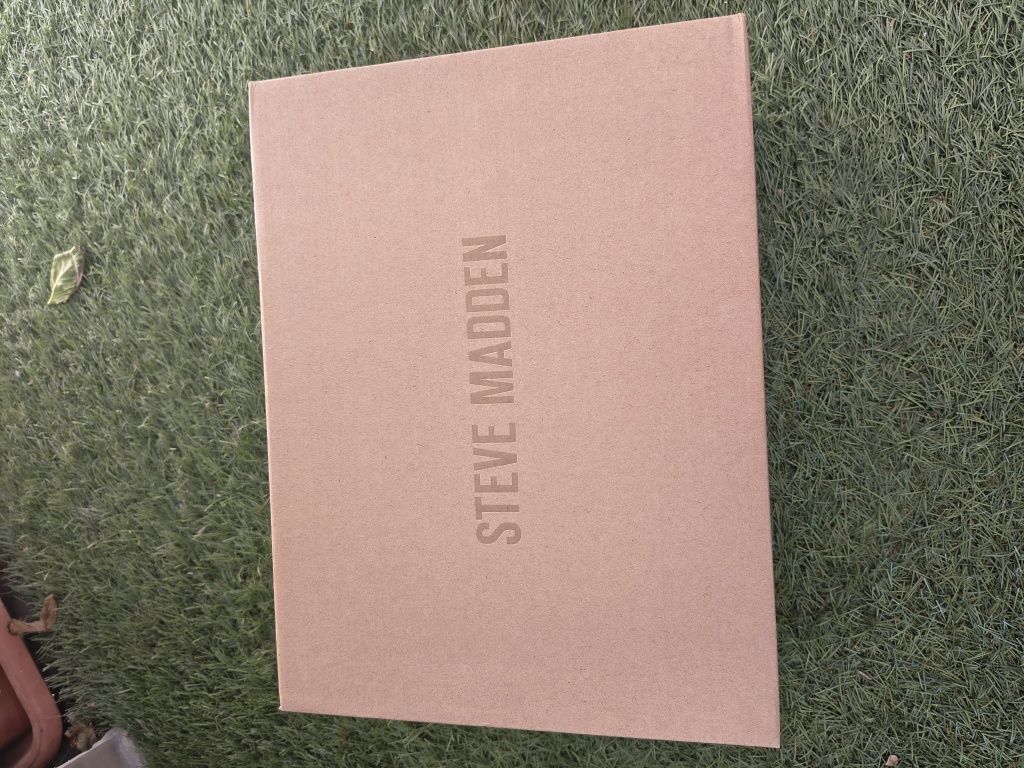 Steve Madden маратонки
Dragon-R Chunky