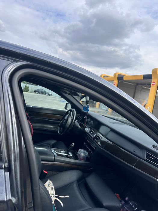 BMW Seria 7 – 2010 – 3.0 Diesel – Automată