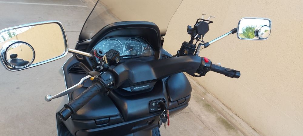 Suzuki Burgman 400 i