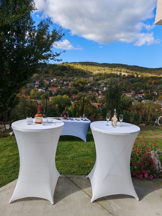 Коктейлни маси под наем