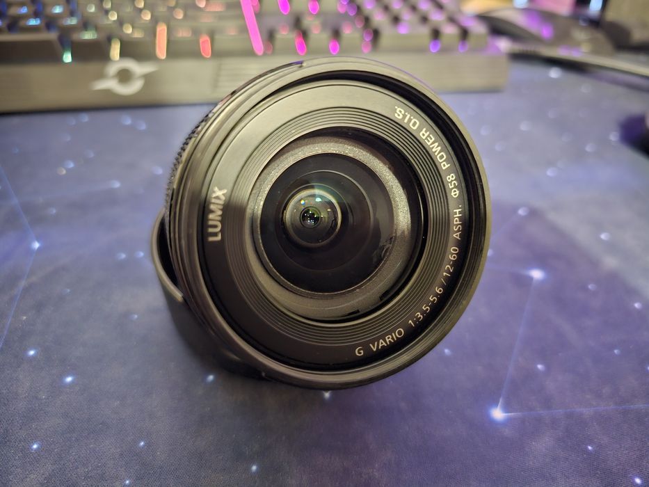 Panasonic gh4 cu 2 obiective și 4 acumulatori