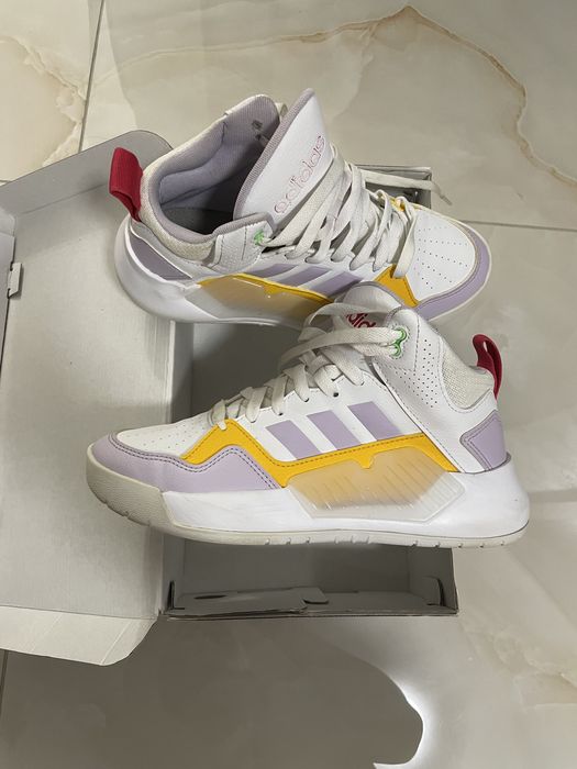 Маратонки addidas 36 номер