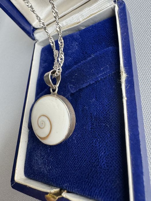 Pandantiv si lant din argint. Perla Shiva