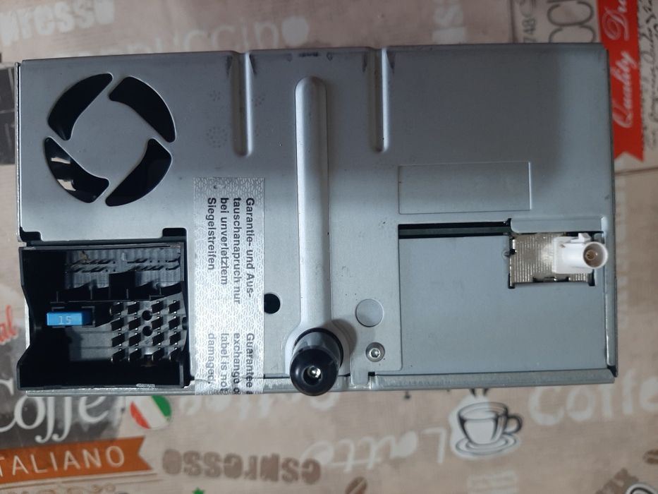 Vând consolă Opel MP 3 second-hand
