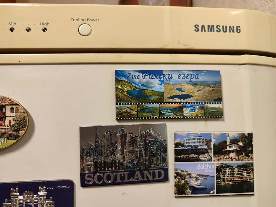 Хладилник с фризер Samsung