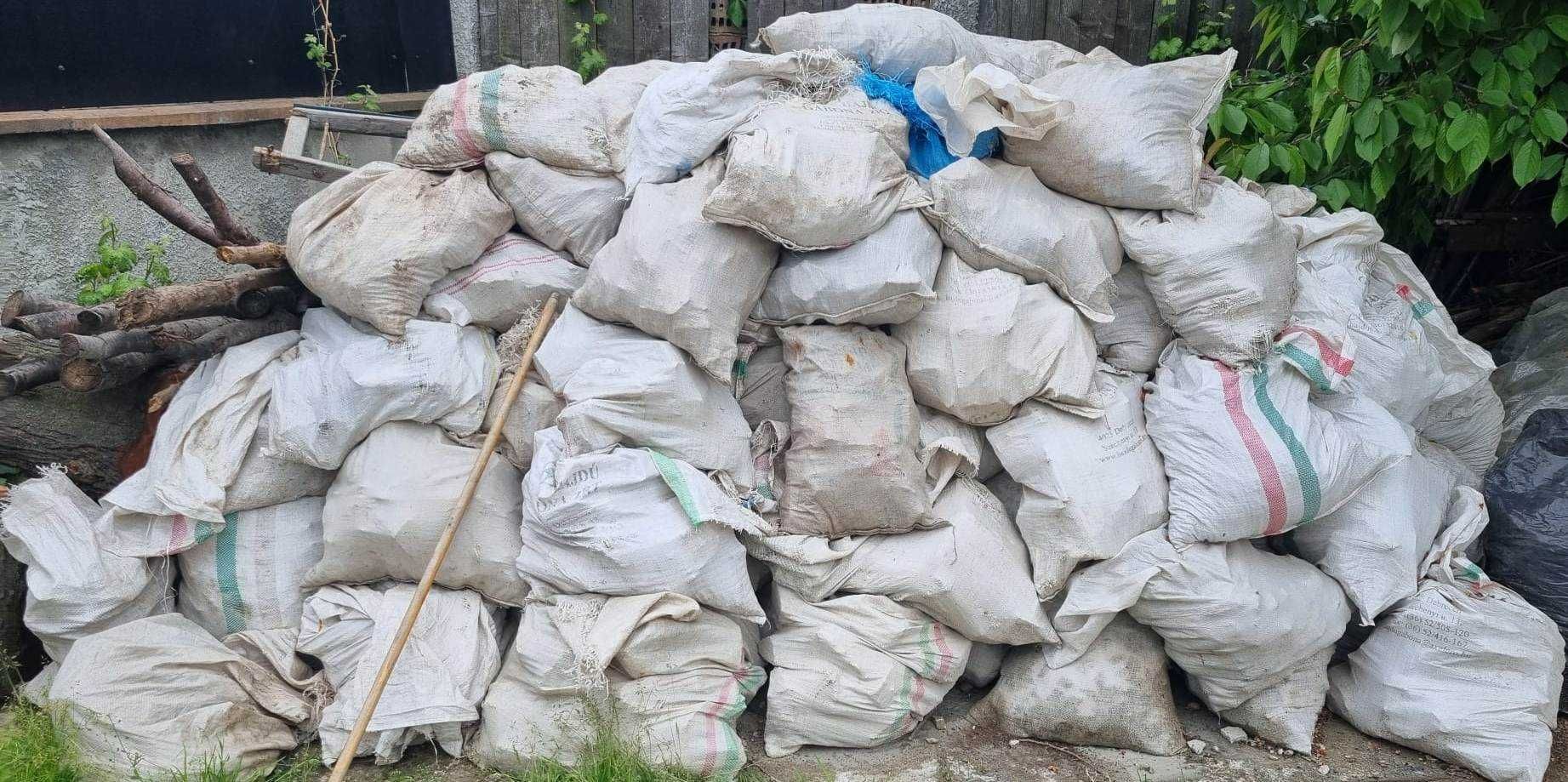 Material de umplutura ciment spart. Se da gratuit