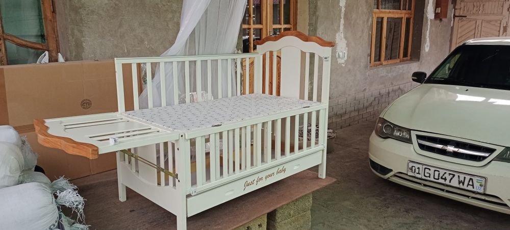 Детские кровать из дерева