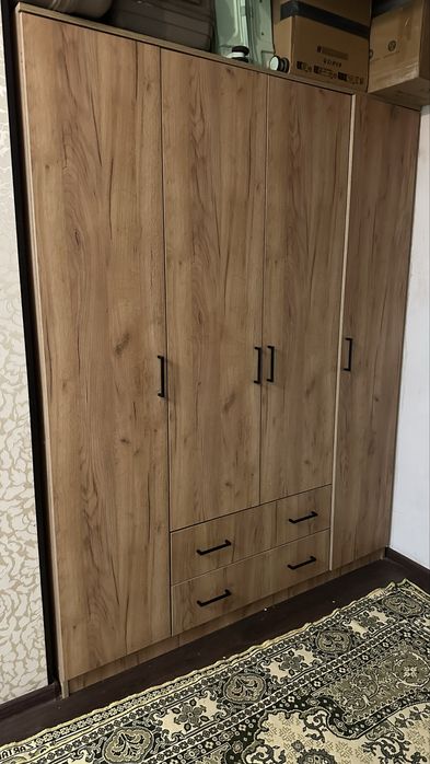 Шкаф для одежды 4дверный