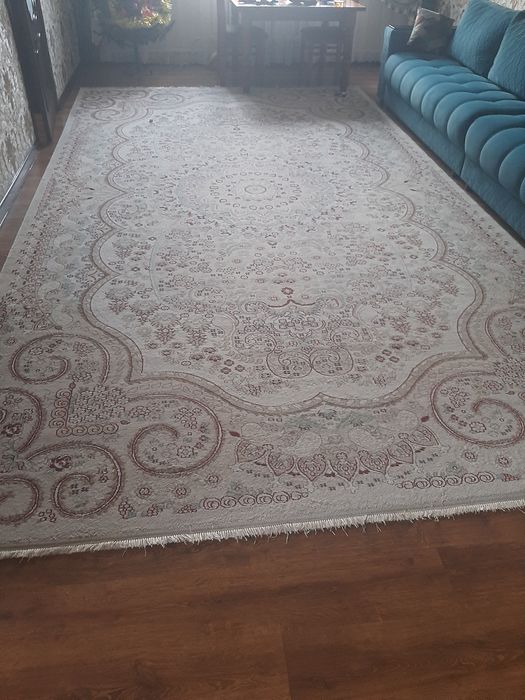 Для зала ковёр 3×5м за  50000т